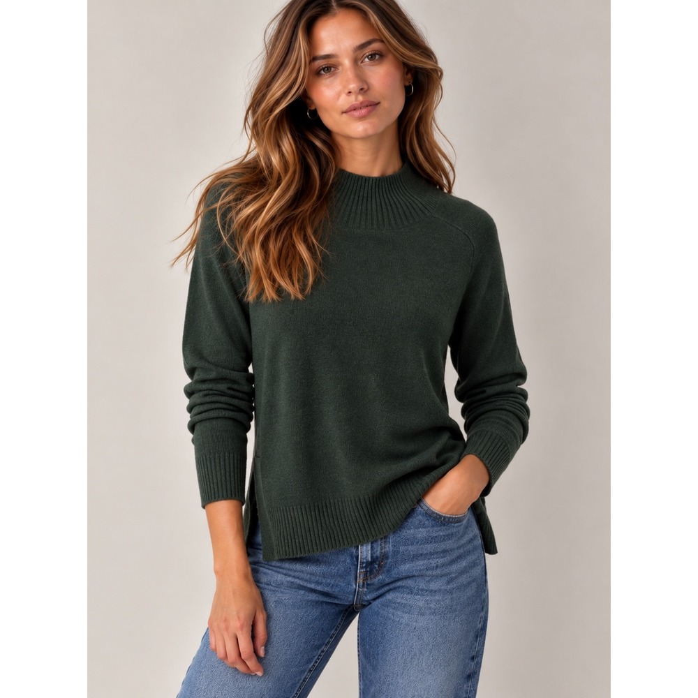 Banana Republic Forest Green Lightweight Sweater, M